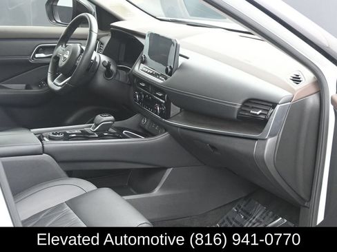 Used 2023 Nissan Rogue Platinum w/ Platinum Premium Package AWD/4WD image 6