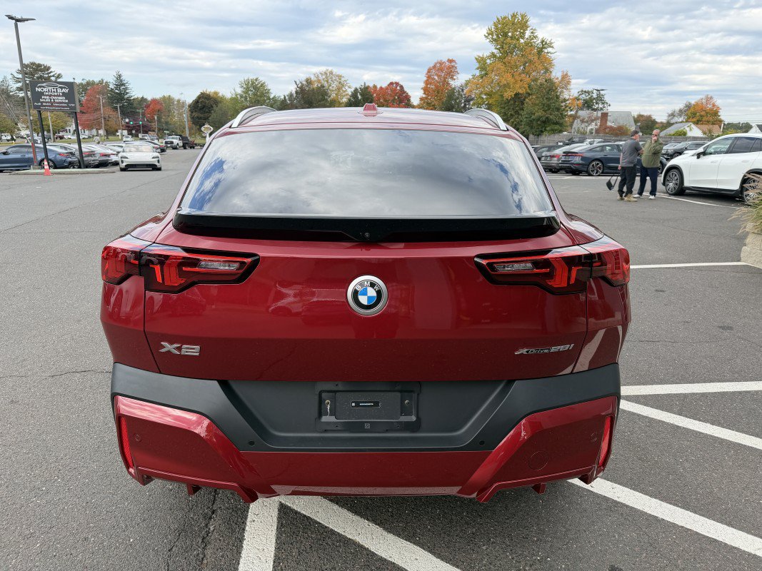 Used 2025 BMW X2 xDrive28i w/ Premium Package AWD/4WD image 8