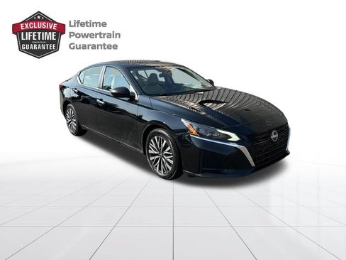 Certified 2025 Nissan Altima 2.5 SV FWD image 7