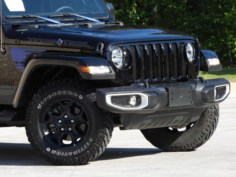 Used 2023 Jeep Gladiator Willys AWD/4WD image 11