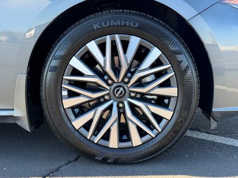 Certified 2025 Nissan Altima 2.5 SV image 10