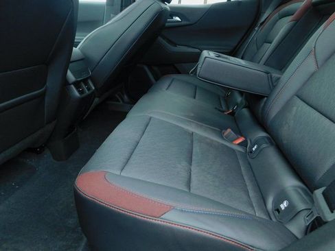 New 2025 Chevrolet Equinox RS AWD/4WD image 18
