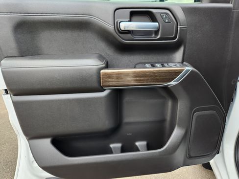 Used 2021 Chevrolet Silverado 1500 LT w/ Texas Edition Plus image 6