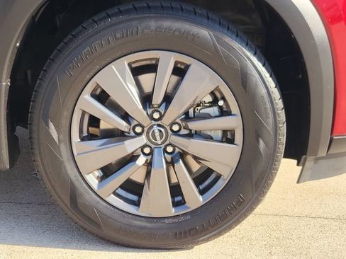 Used 2022 Nissan Pathfinder SV FWD image 10