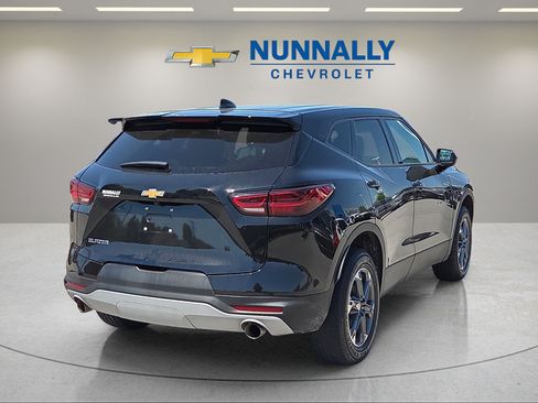 Used 2025 Chevrolet Blazer LT FWD image 5