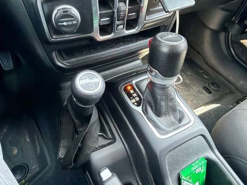 Used 2022 Jeep Gladiator Sport AWD/4WD image 21