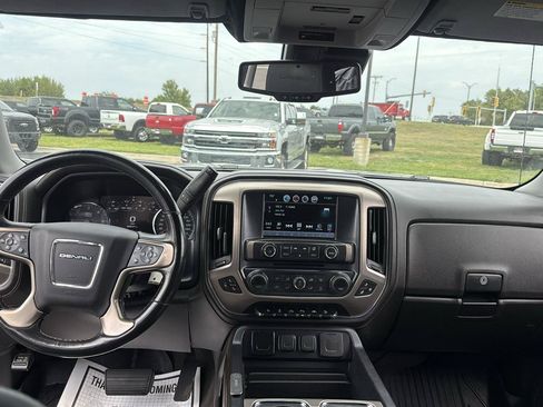 Used 2018 GMC Sierra 1500 Denali AWD/4WD image 25