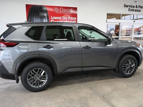 Used 2021 Nissan Rogue S image 5