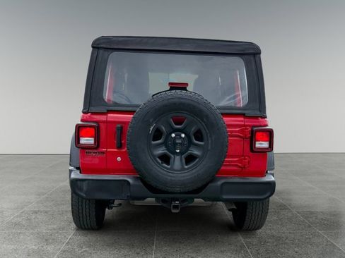 Used 2018 Jeep Wrangler Unlimited Sport AWD/4WD image 5