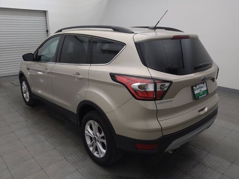 Used 2018 Ford Escape SE w/ Ford Safe & Smart Package FWD image 5