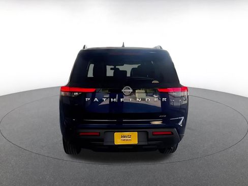 Used 2025 Nissan Pathfinder SV image 13