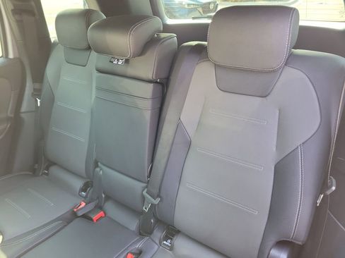 Used 2022 Mercedes-Benz GLB 35 AMG 4MATIC image 16