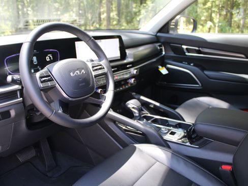 New 2025 Kia Telluride S image 20