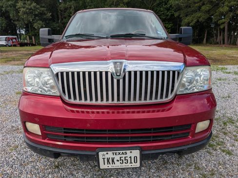 Used 2006 Lincoln Navigator Luxury RWD image 8
