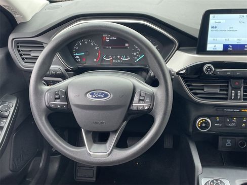 Used 2022 Ford Escape SE image 15