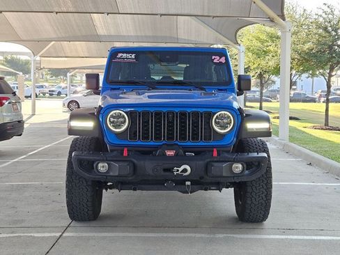 Used 2024 Jeep Wrangler Unlimited Rubicon w/ Capability Package AWD/4WD image 2