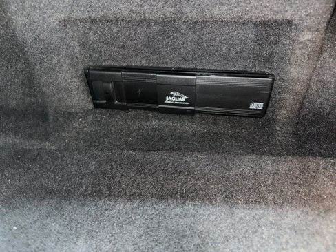 Used 2001 Jaguar XK8 Convertible RWD image 17
