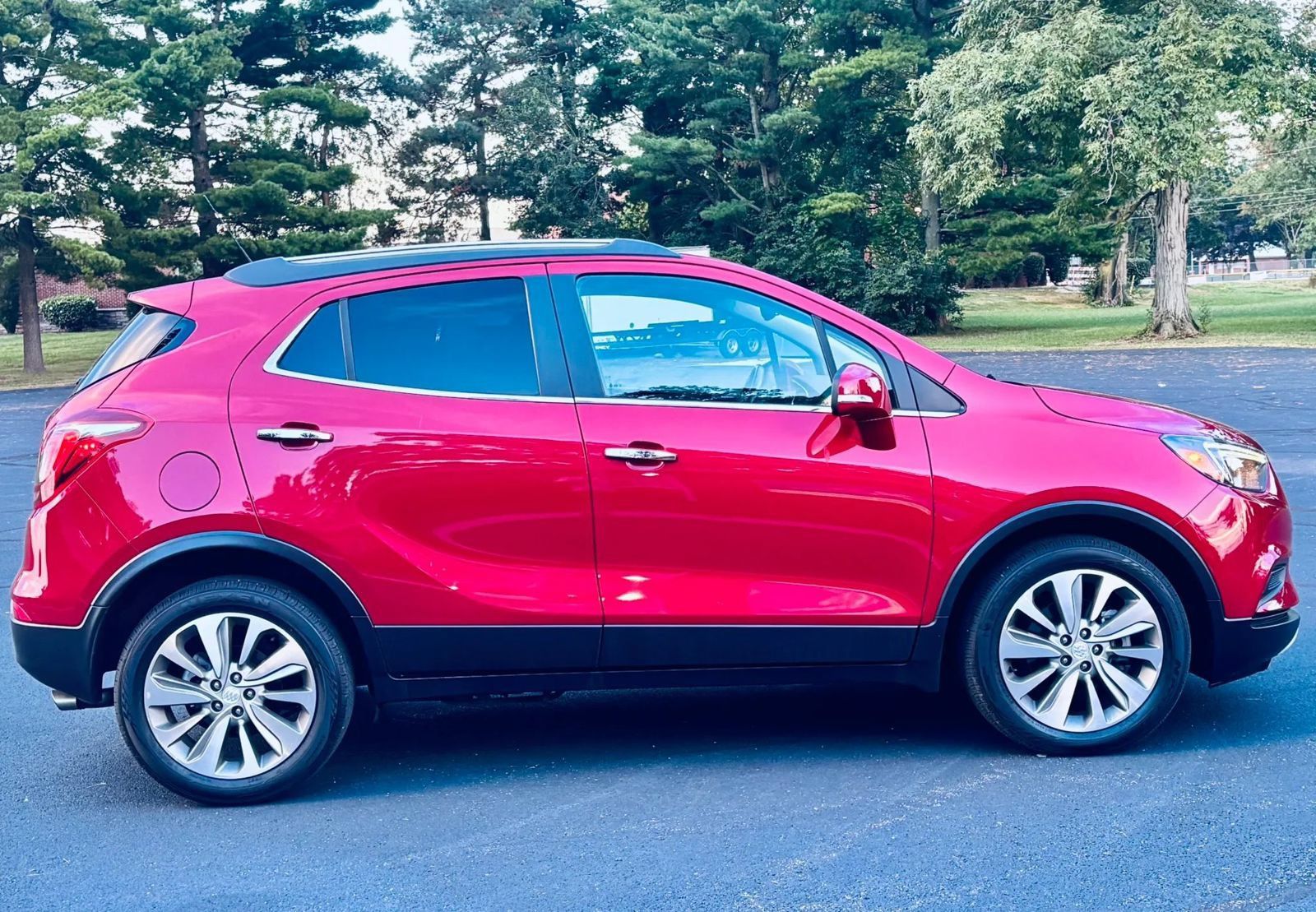 Used 2018 Buick Encore Preferred FWD image 2