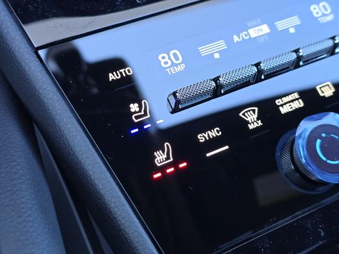 New 2026 Porsche Cayenne image 25