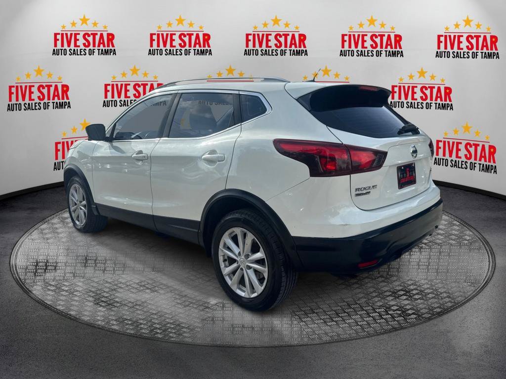 Used 2017 Nissan Rogue Sport SV w/ SV Premium Package AWD/4WD image 5