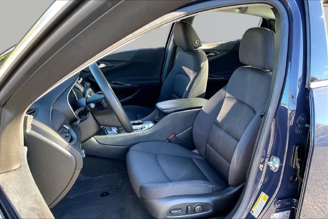 Used 2025 Chevrolet Malibu LT FWD image 15