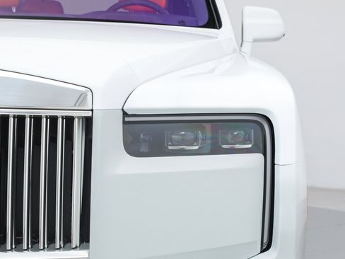 Used 2026 Rolls-Royce Cullinan image 12