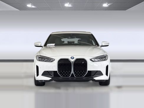 Certified 2023 BMW i4 eDrive40 w/ Premium Package RWD image 6