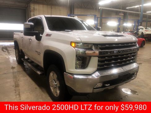 Used 2022 Chevrolet Silverado 2500 LTZ w/ LTZ Convenience Package image 3