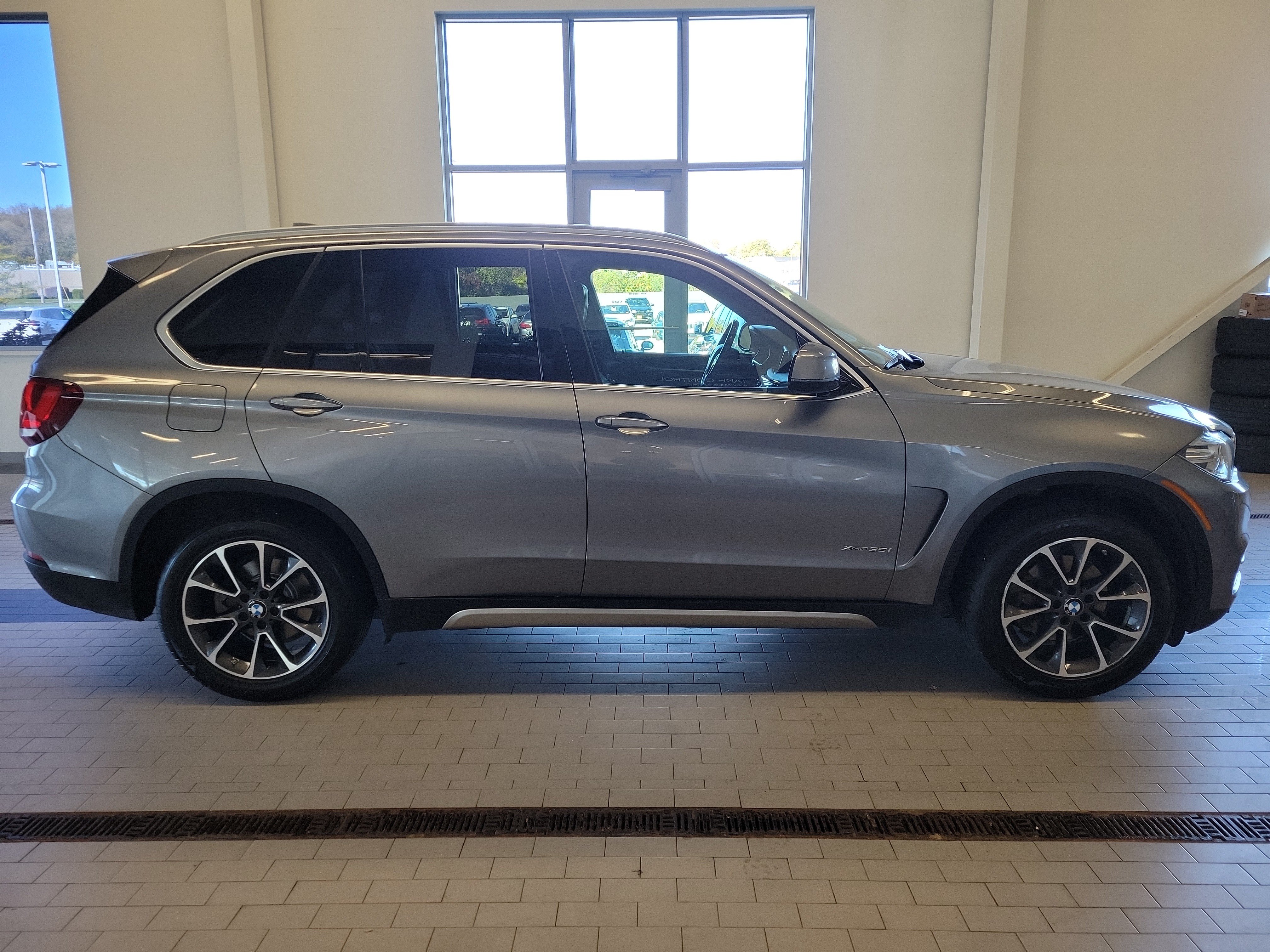 Used 2017 BMW X5 xDrive35i AWD/4WD image 4