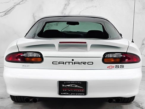 Used 2000 Chevrolet Camaro Z28 w/ SS Performance/Appearance Pkg image 7