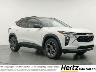 Used 2025 Chevrolet Trax LT w/ LT Convenience Package FWD video 1