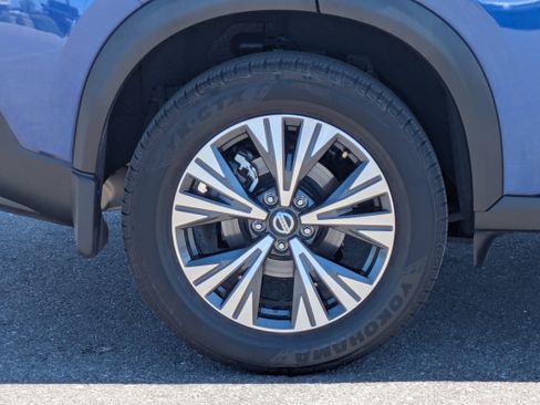 Used 2021 Nissan Rogue SV FWD image 9