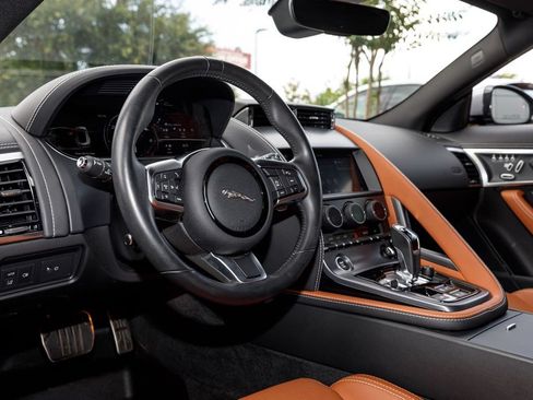 Used 2023 Jaguar F-TYPE Coupe RWD image 18