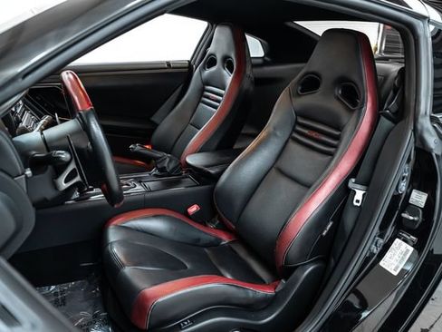 Used 2014 Nissan GT-R Black Edition AWD/4WD image 20