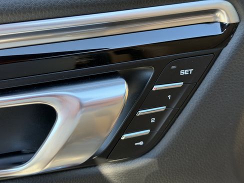 Certified 2020 Porsche Macan image 22