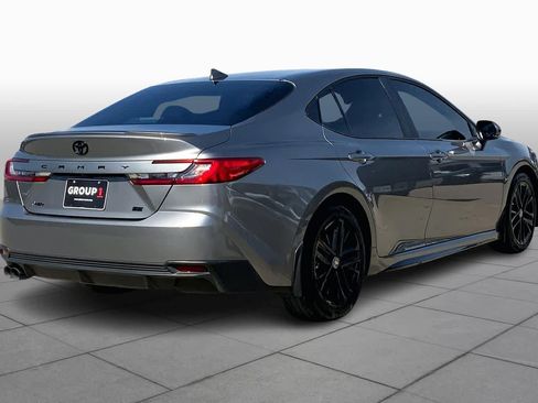 Used 2025 Toyota Camry SE w/ Convenience Package image 13