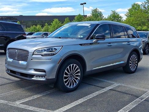 Used 2023 Lincoln Aviator Reserve w/ Equipment Group 201A AWD/4WD image 3