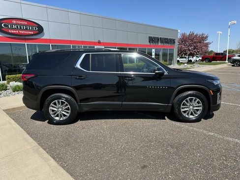 Used 2022 Chevrolet Traverse LT w/ LPO, Floor Liner Package image 2