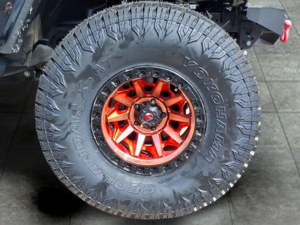 Used 2021 Jeep Gladiator Rubicon AWD/4WD image 2