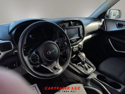 Used 2020 Kia Soul LX FWD image 25
