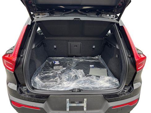 New 2026 Volvo XC40 B5 Plus w/ Protection Package Premier image 5