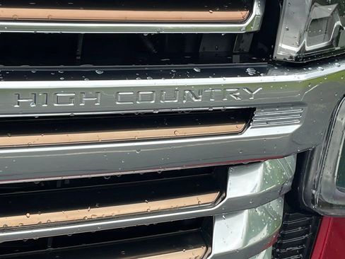 Certified 2024 Chevrolet Tahoe High Country AWD/4WD image 9