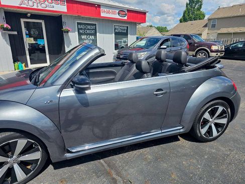 Used 2014 Volkswagen Beetle R-Line FWD image 11