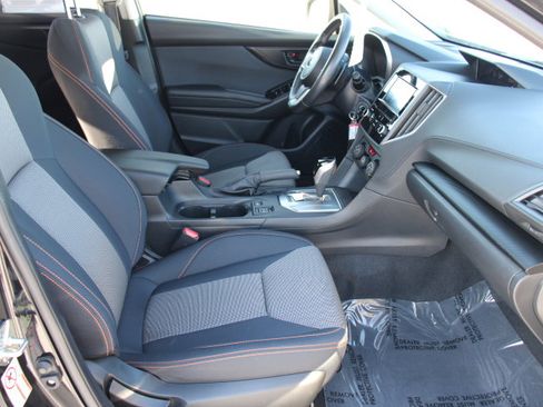 Used 2019 Subaru Crosstrek 2.0i Premium image 18