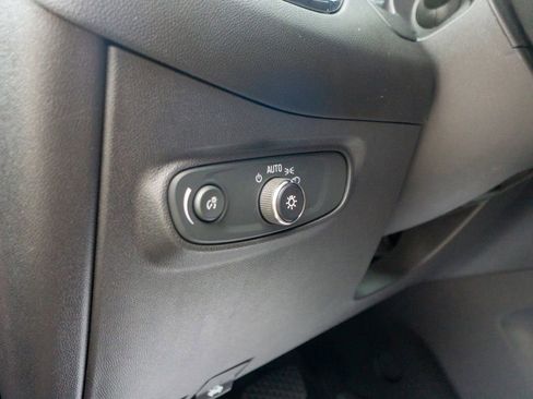 Used 2022 Chevrolet Equinox RS w/ LPO, Floor Liner Package image 20