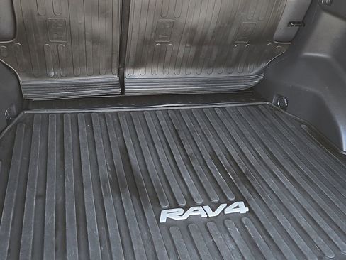 Used 2024 Toyota RAV4 LE image 10