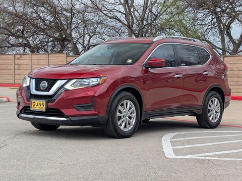 Used 2020 Nissan Rogue SV image 8