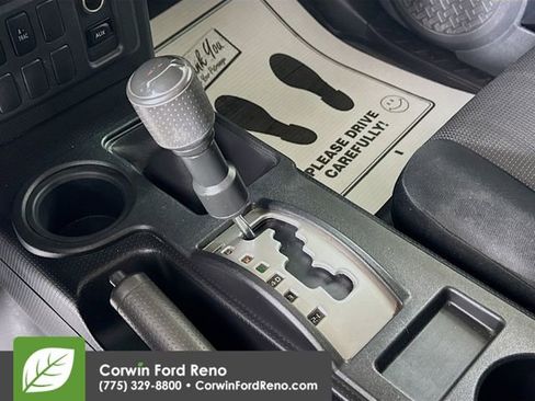 Used 2010 Toyota FJ Cruiser 4WD image 16