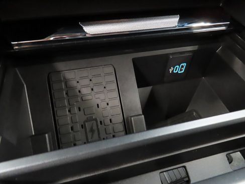 Used 2024 Ford F350 Lariat w/ Black Appearance Package image 71