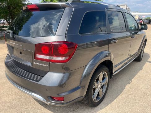Used 2017 Dodge Journey Crossroad AWD/4WD image 12